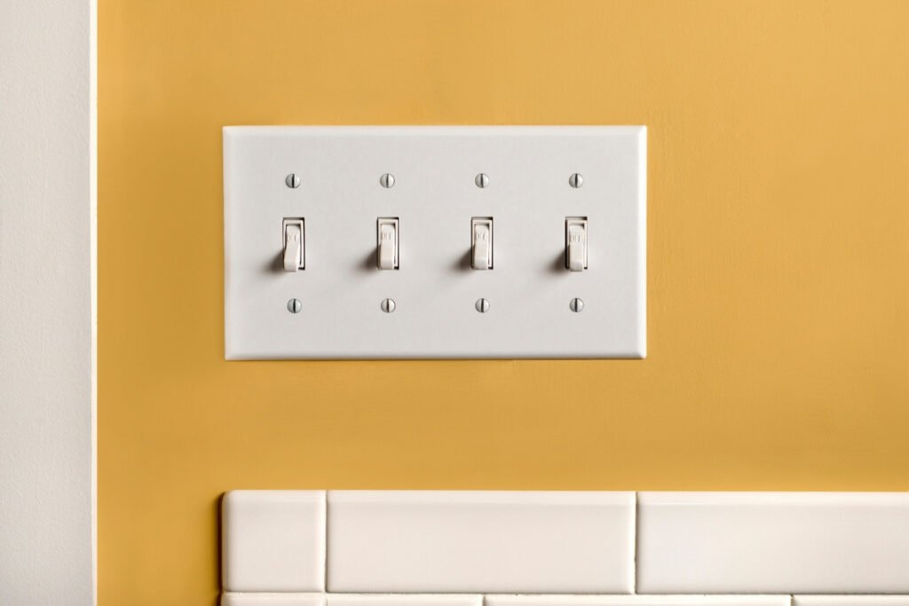 how to replace a light switch